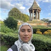 A person who you can communicate easily without hesitation. I don’t judge anyone.